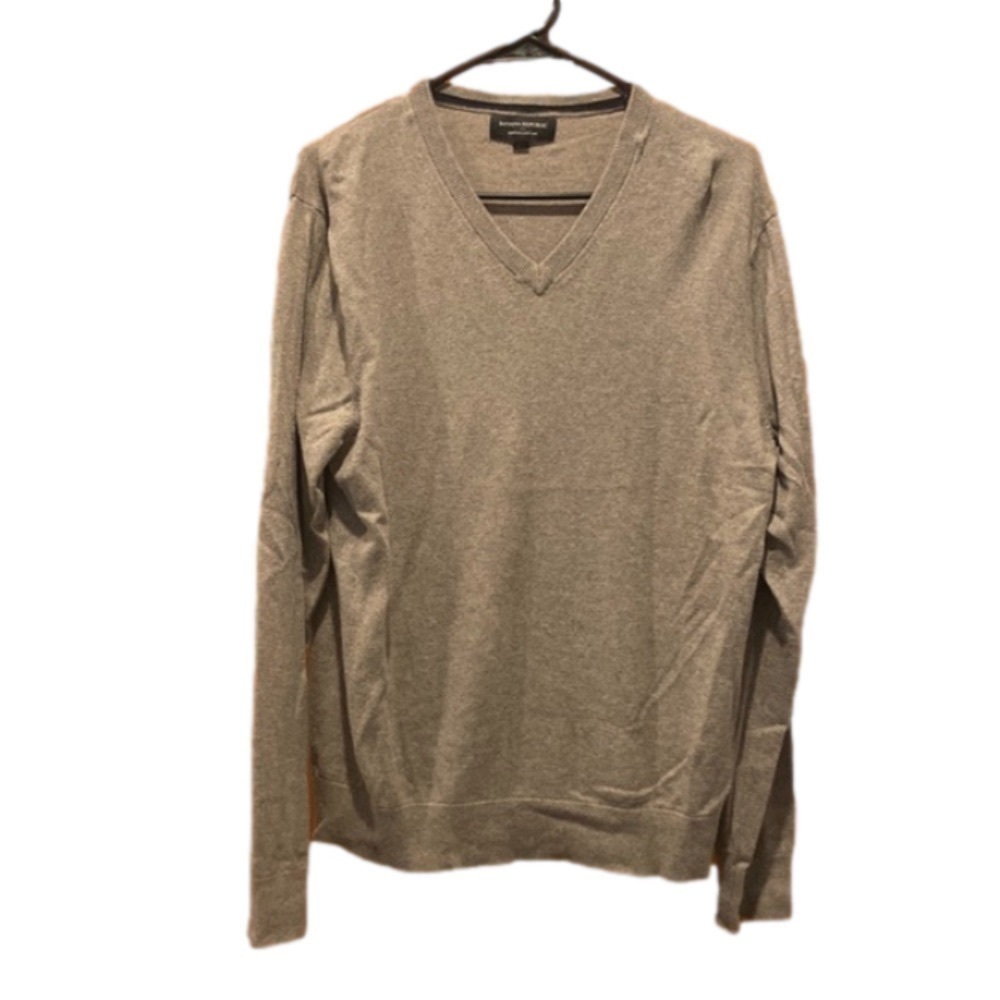 Banana Republic Premium Luxe Yarn Gray V-Neck Sweater Size Large